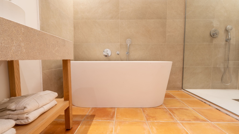 Deluxe Suite, Balcony (Spa access)