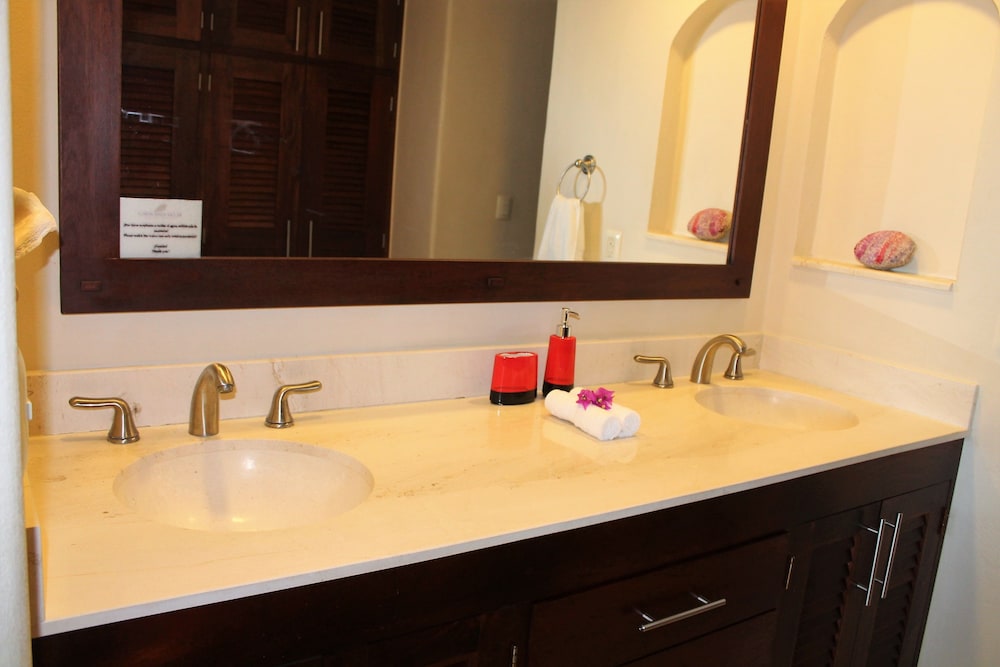 Deluxe Condo, 2 Bedrooms, Sea View, Ground Floor photo 2