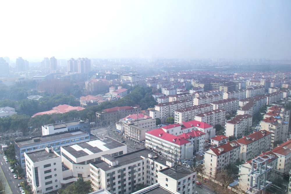 Executive Room, 1 King Bed, City View, Executive Level photo 3