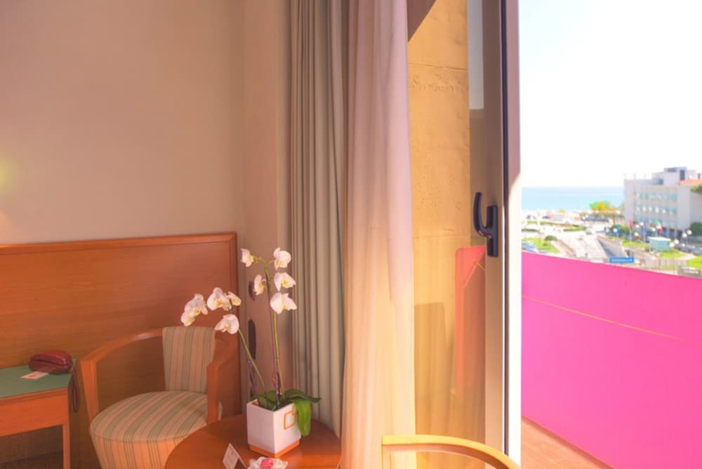 Double or Twin Room, Sea View - Photo 7