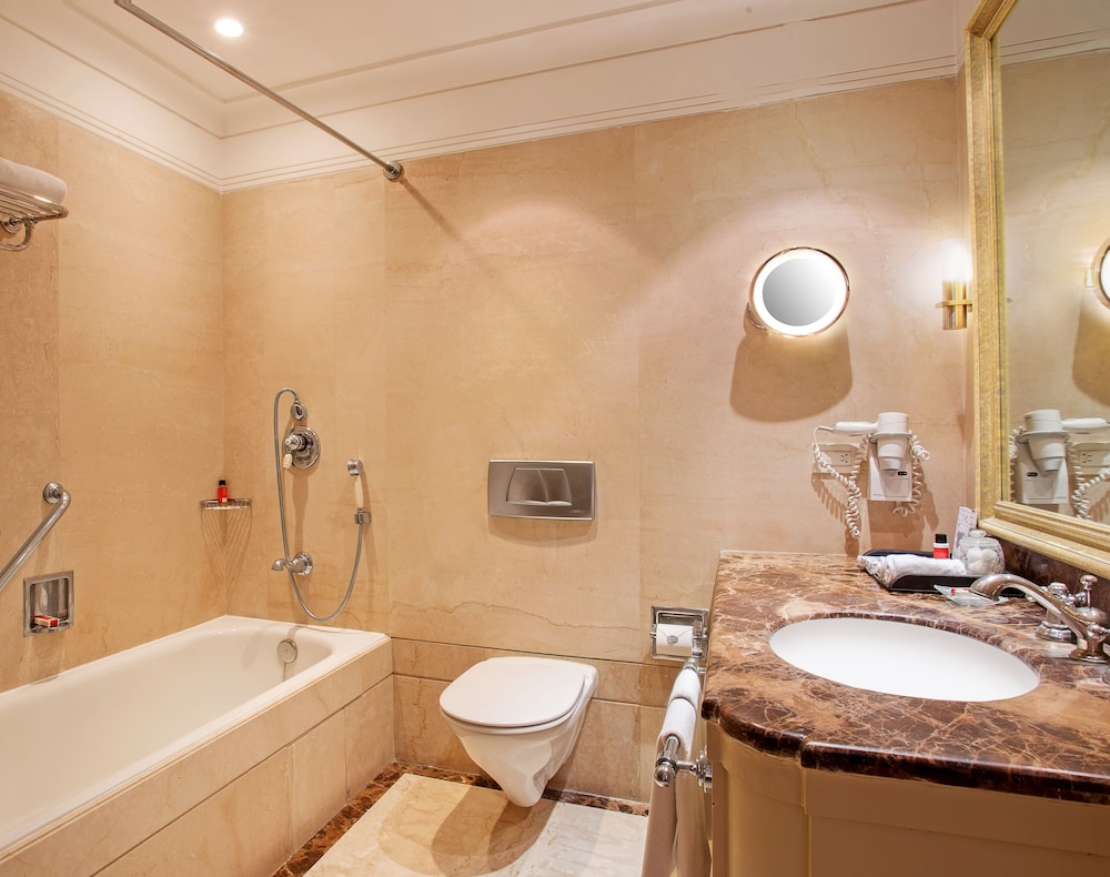 Room, Non Smoking, Balcony (Heritage)