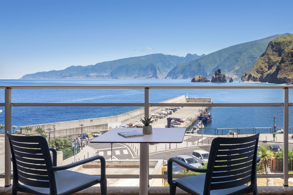 Twin Room, Sea View - Photo 3