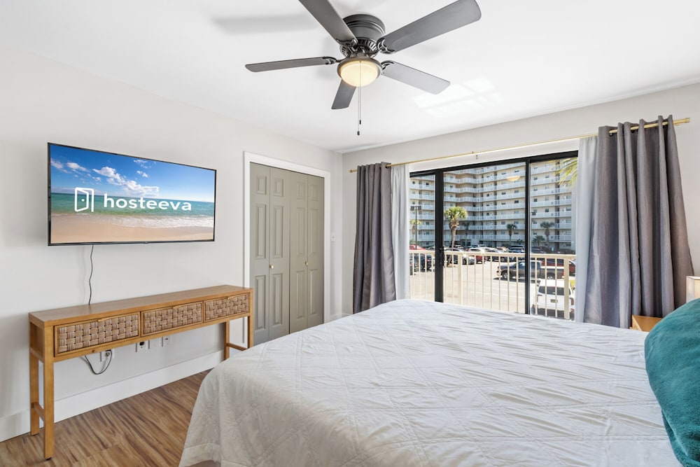 Standard Condo, 2 Bedrooms, Balcony, Courtyard View photo 3