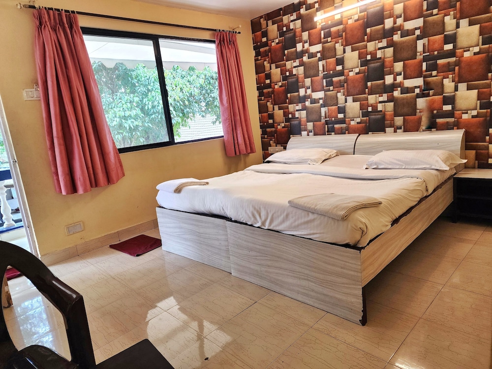 Deluxe non ac room - Photo 5