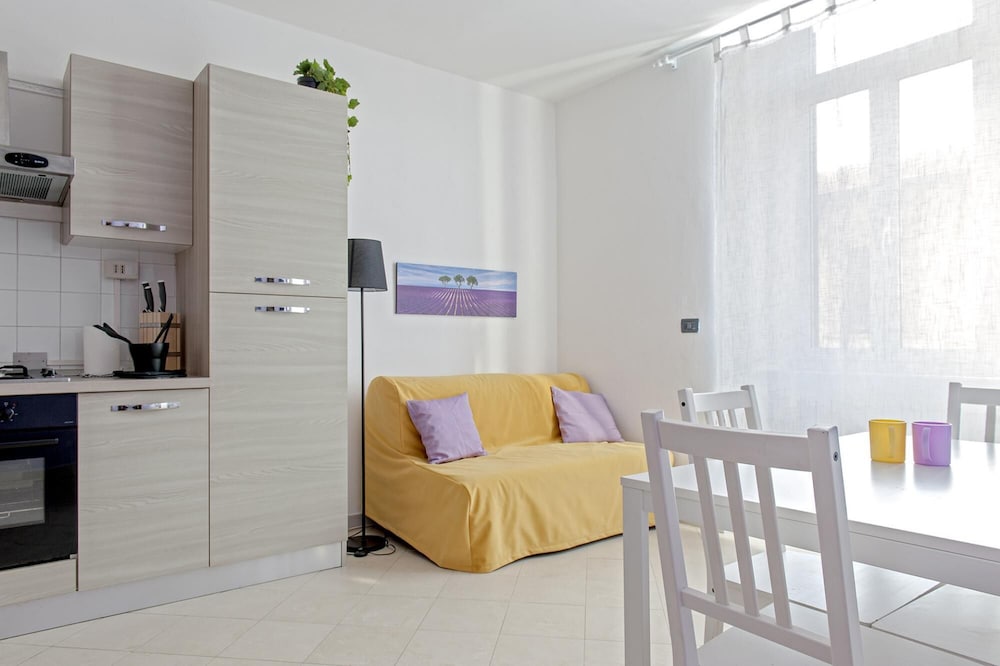 Apartment photo 3