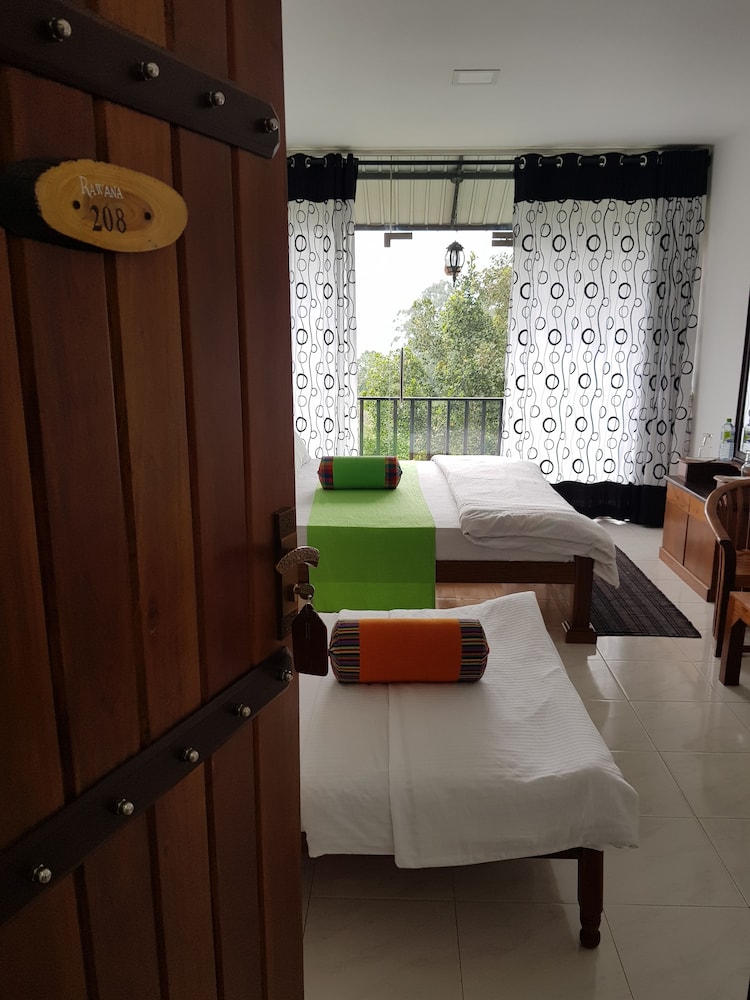 Family Room photo 2