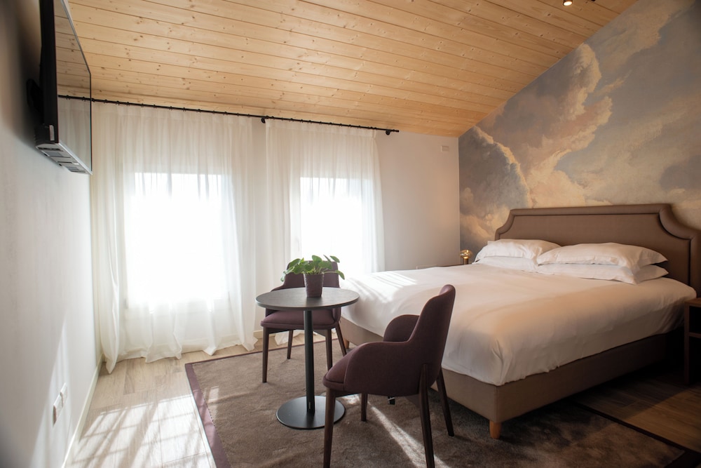 Comfort Room photo 1