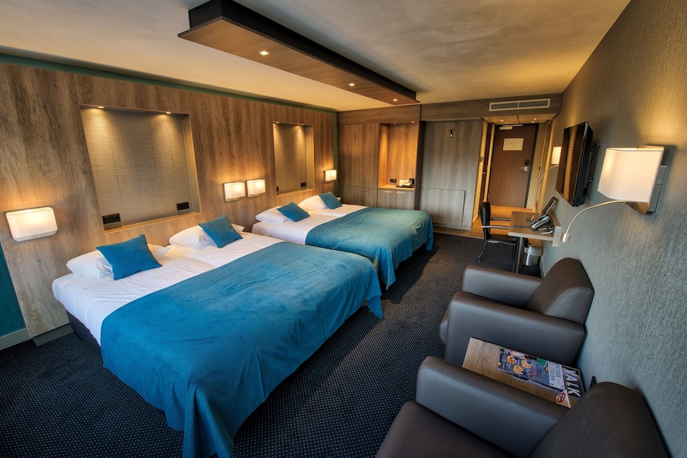 Quadruple Room, Balcony photo 2