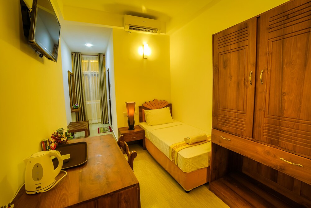 Luxury Single Room, 1 Twin Bed, Non Smoking, City View
