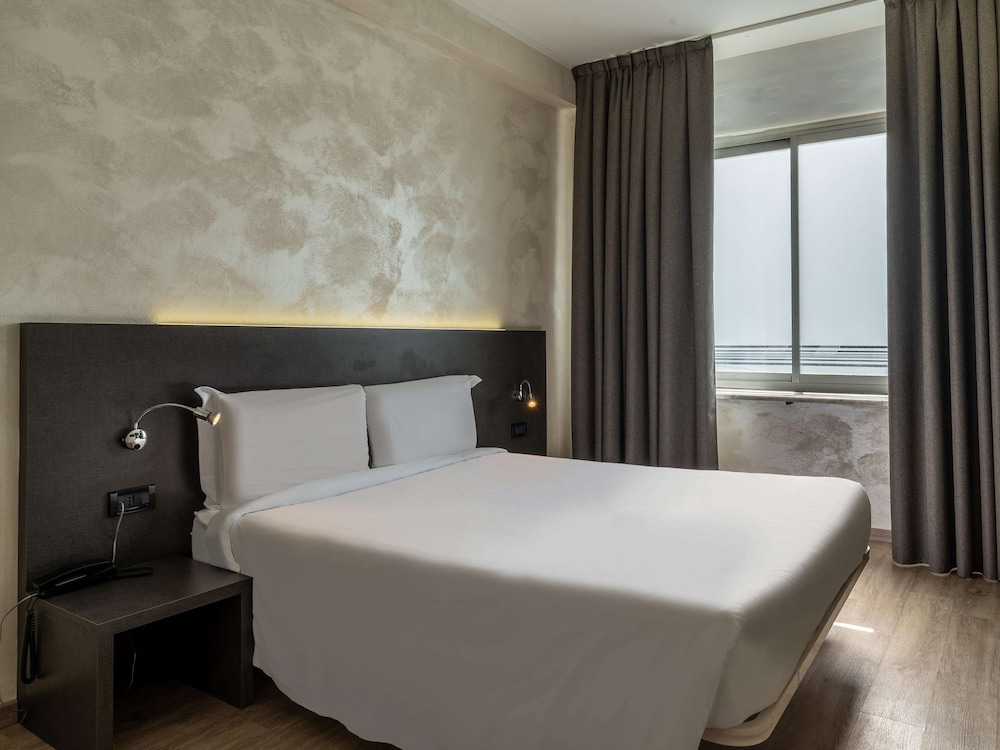 Standard Double Room - Photo 4