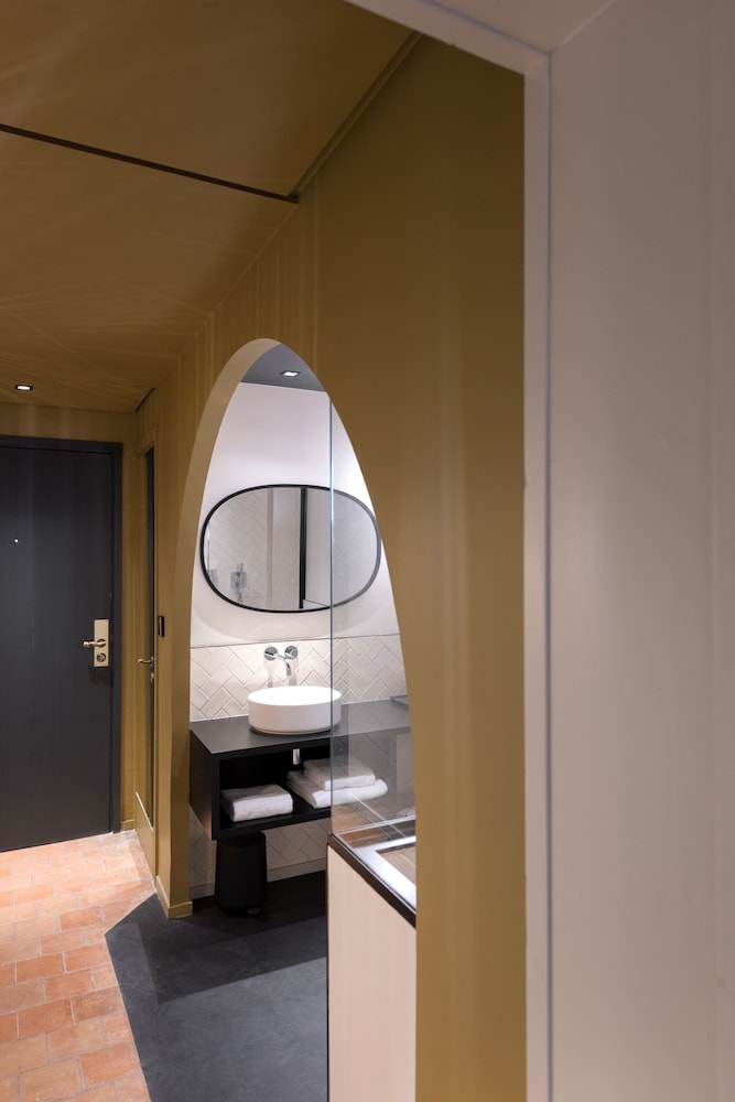 Suite Junior Ebène, 22 Rue du Boeuf 69005 Lyon photo 3