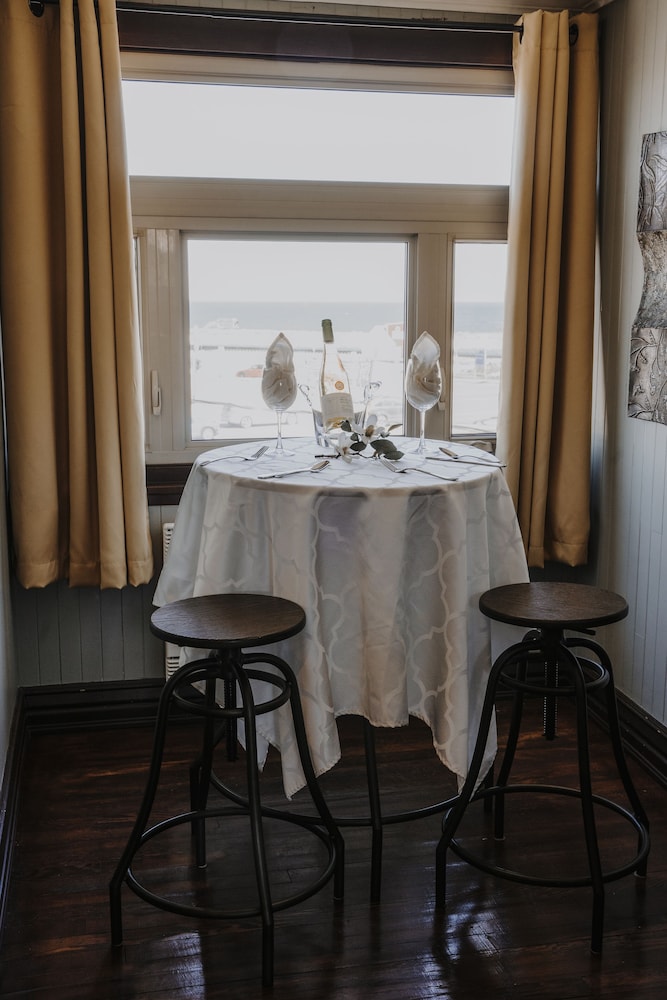 Suite Deluxe, 1 grand lit, salle de bains privée, vue océan (La Bruine Océane) photo 3