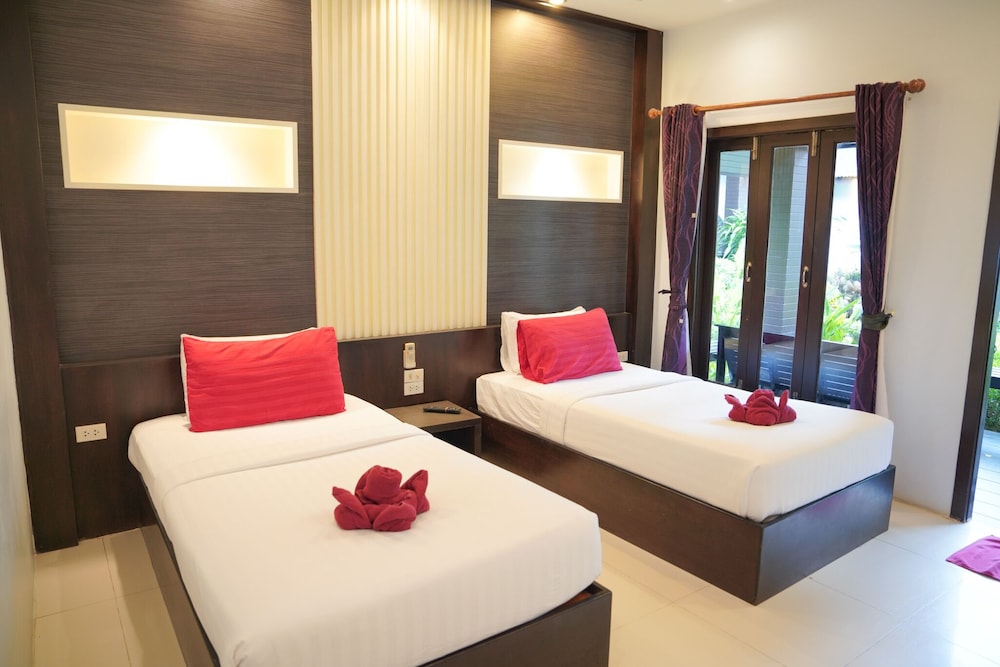 Deluxe Twin Room photo 3