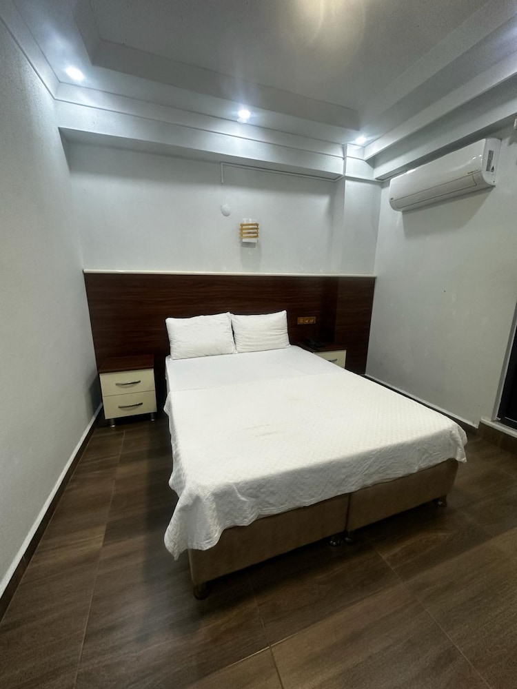 Business Room photo 1