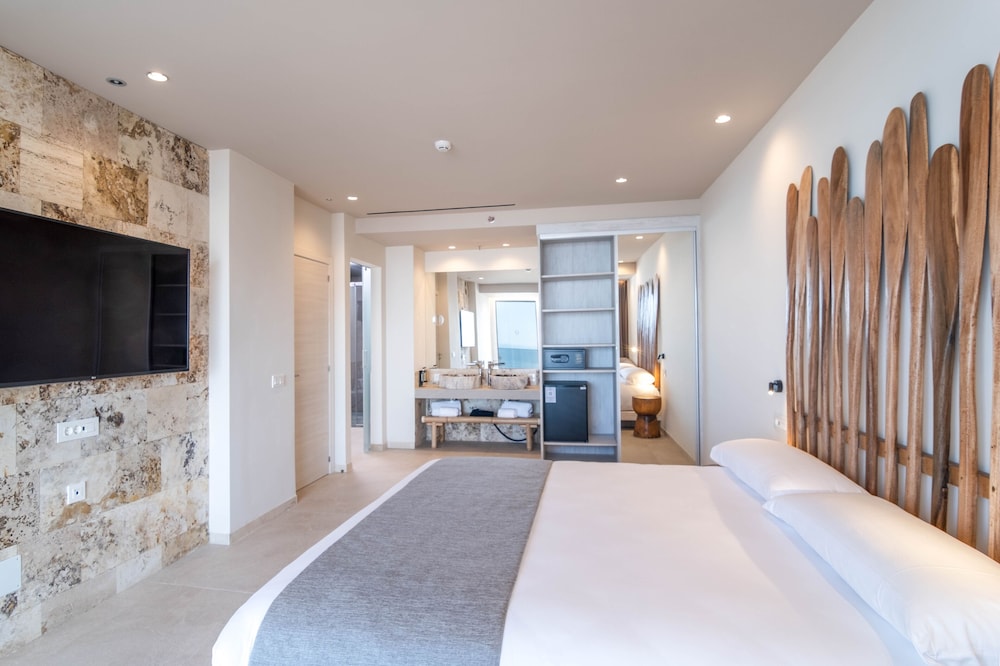 JUNIOR SUITE - Photo 4