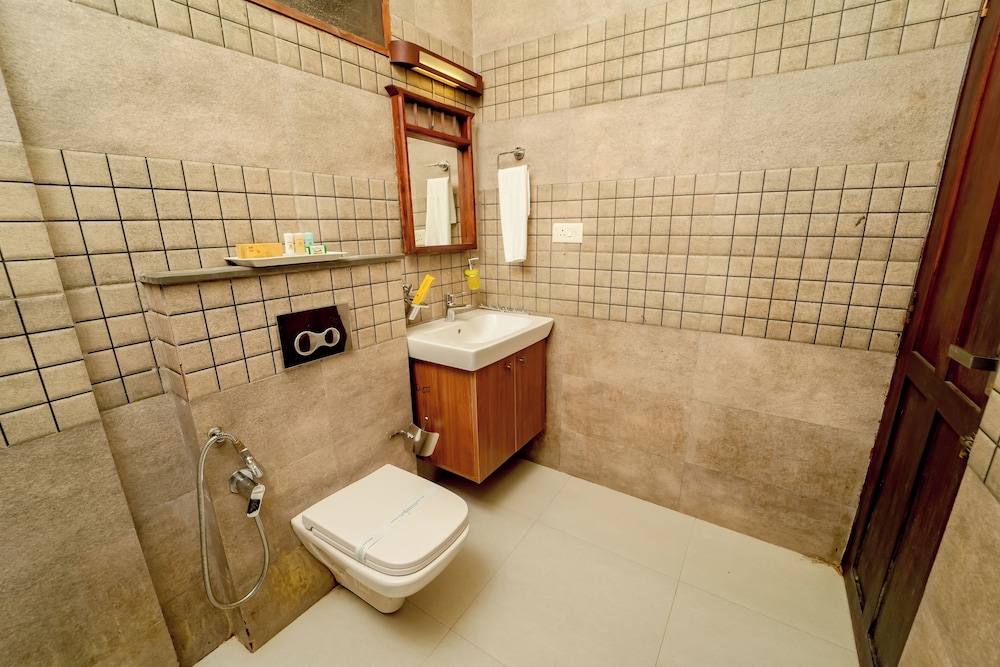 Classic Twin Room, 1 Double Bed, Beach View photo 3