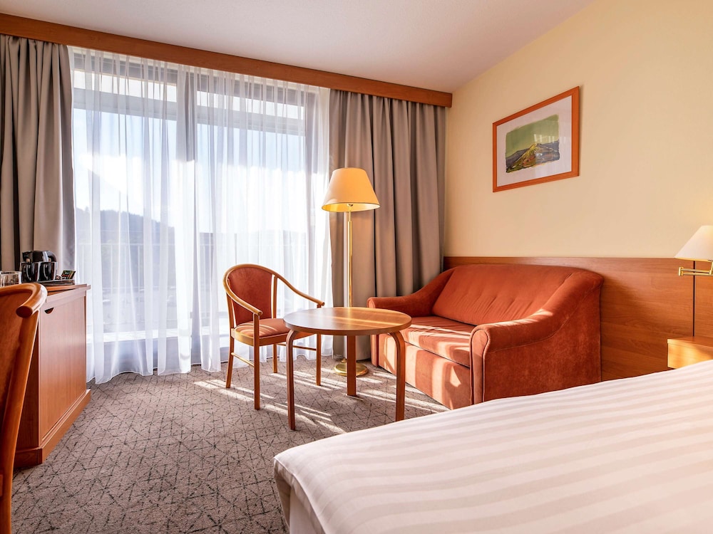 Standard Room, 1 Queen Bed with Sofa bed - Photo 6