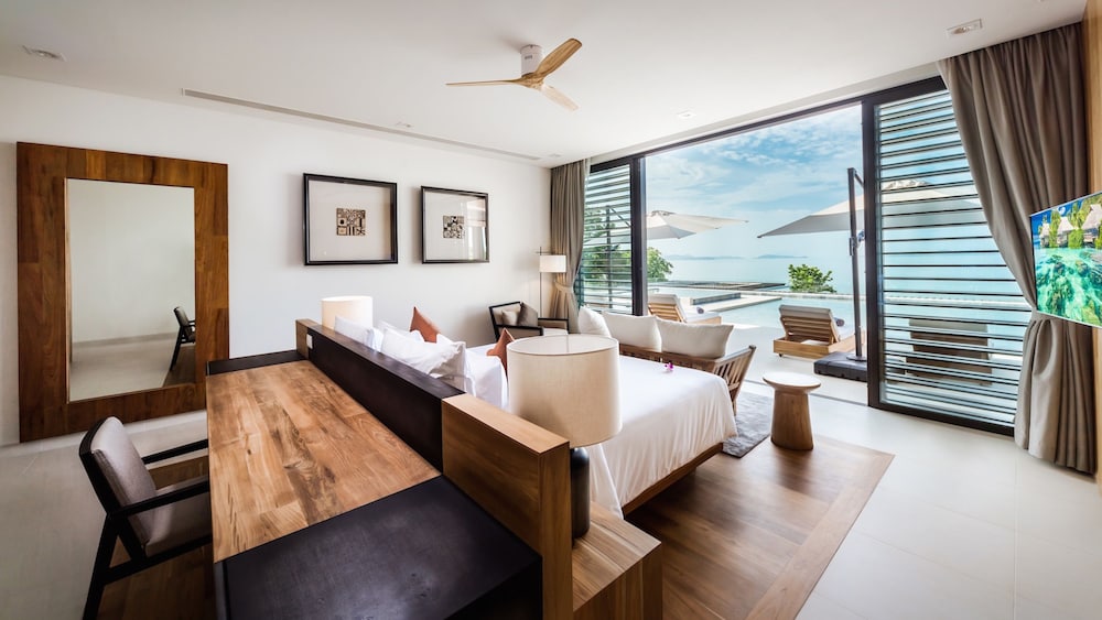 Luxury Villa, Multiple Bedrooms photo 1