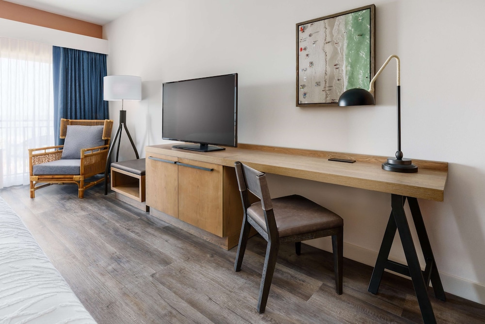 Suite, 1 Bedroom, Accessible (Roll-In Shower)