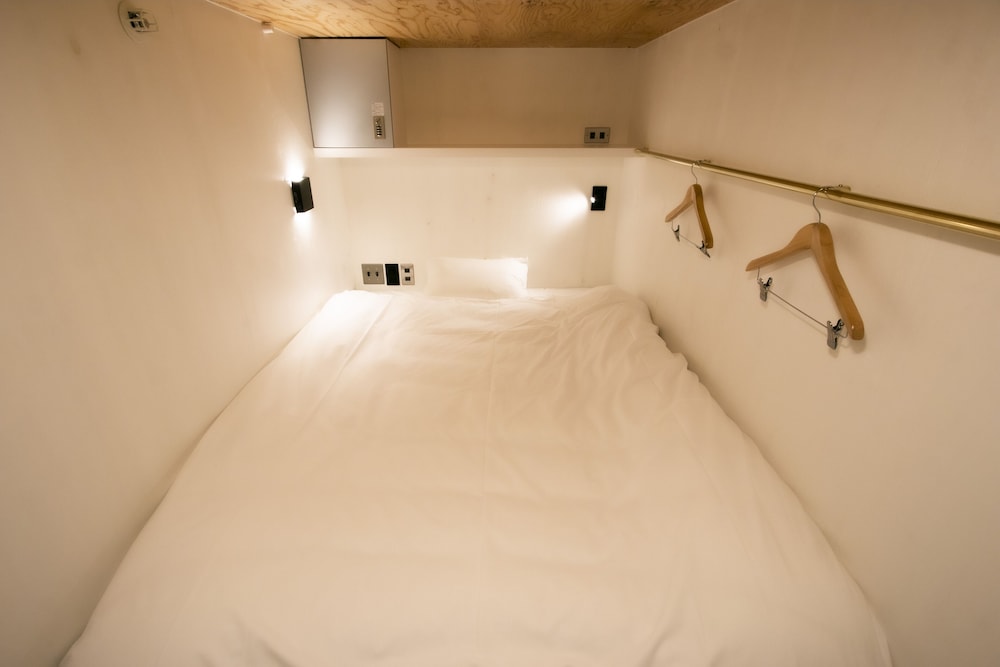 Smart Double Capsule Room, Female Only - Photo 3