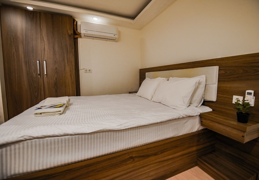 Economy Double Room photo 2