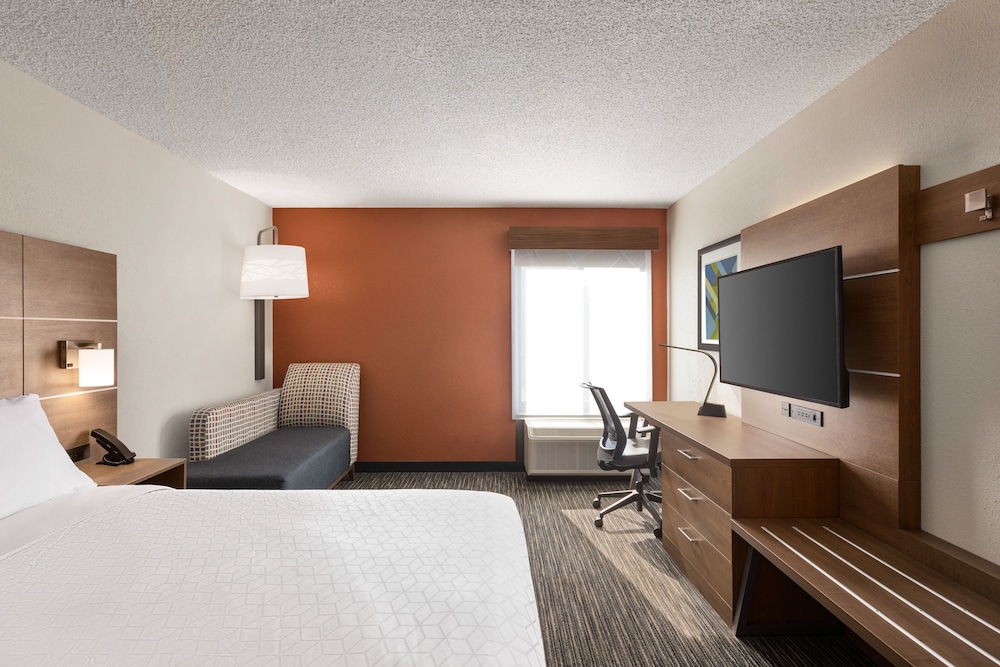Standard Room, 1 King Bed (Leisure) - Photo 1