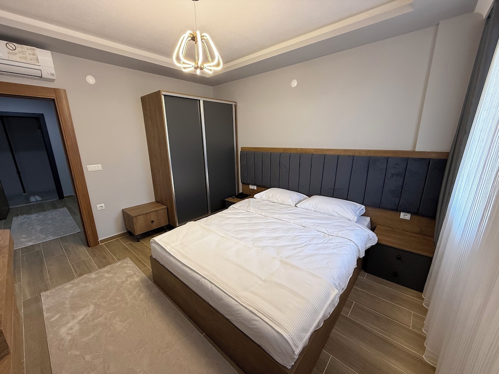Deluxe Apartment, Balcony, Partial Sea View