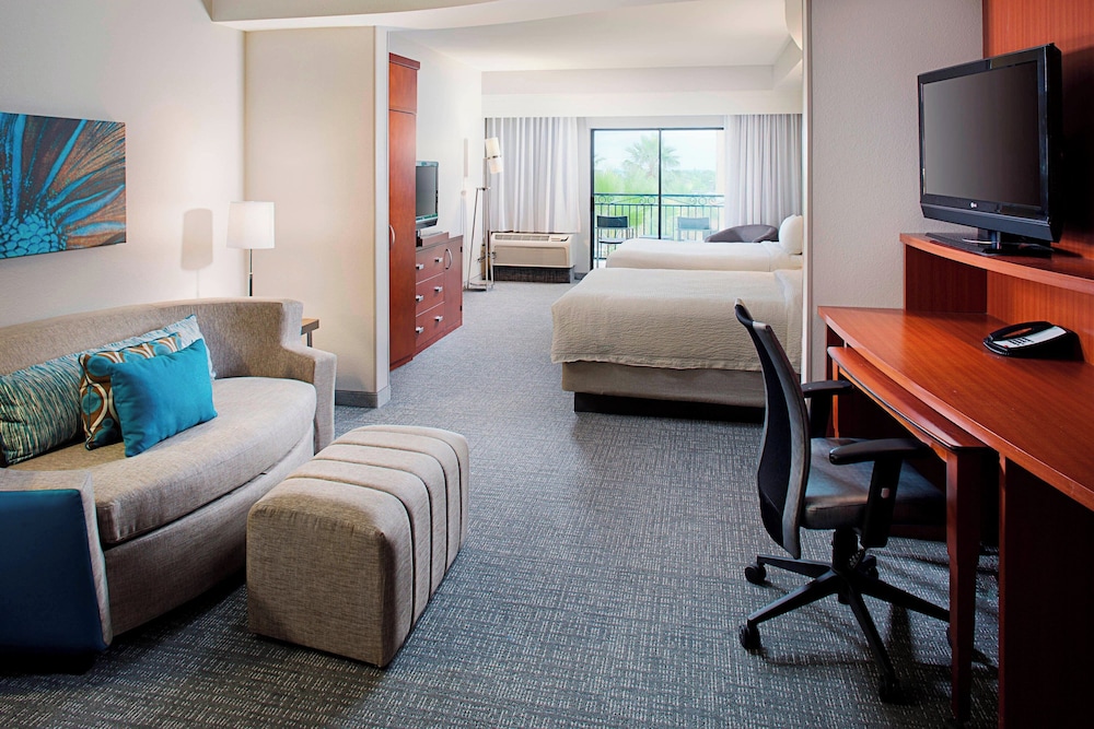 Room, 2 Queen Beds (Hearing Accessible) - Photo 3