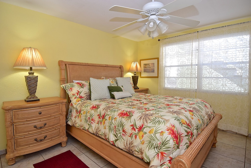 Beachside One Bedroom Suite photo 3