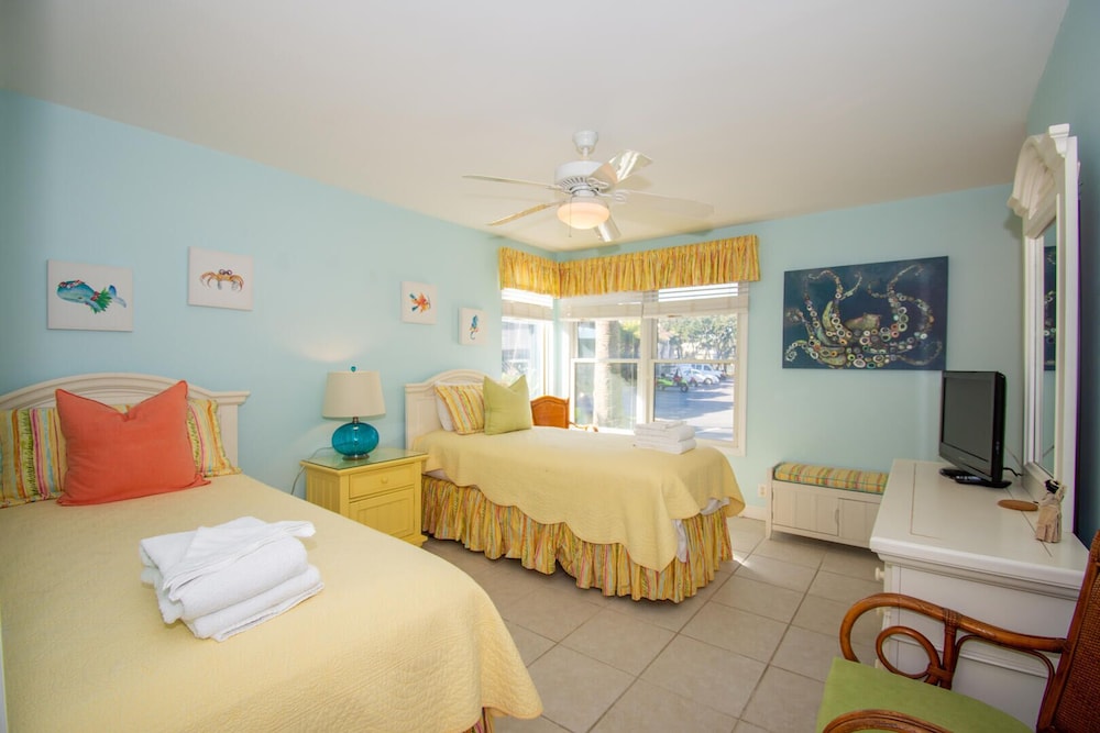 Villa, Multiple Beds, Balcony, Beach View photo 3