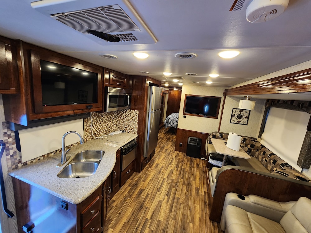 Economy Mobile Home photo 2
