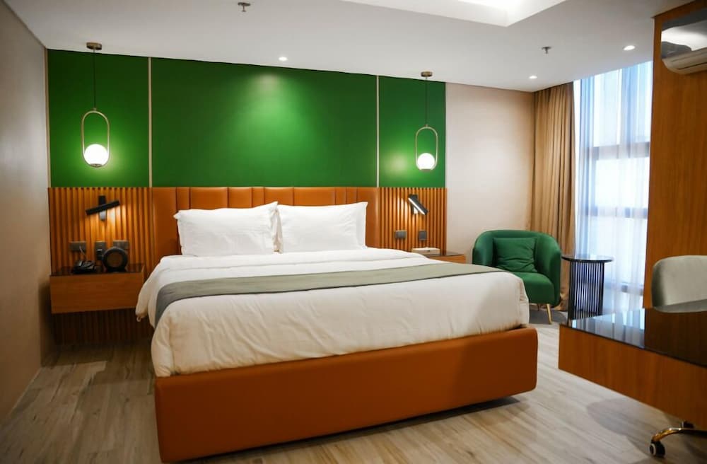 Premium Room, 1 King Bed, City View photo 1