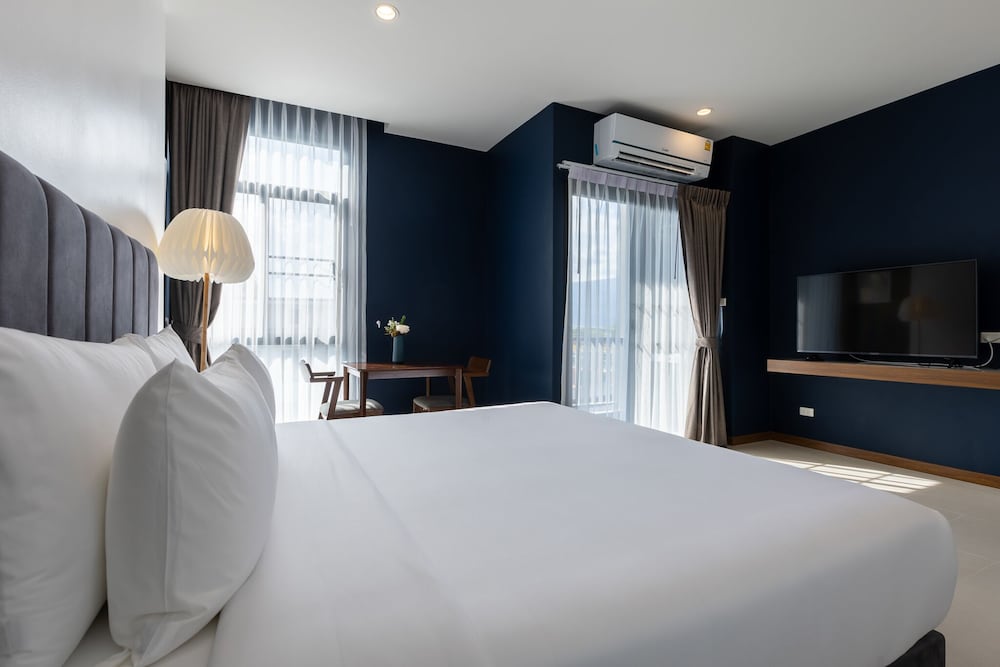 Superior King Room - Photo 1