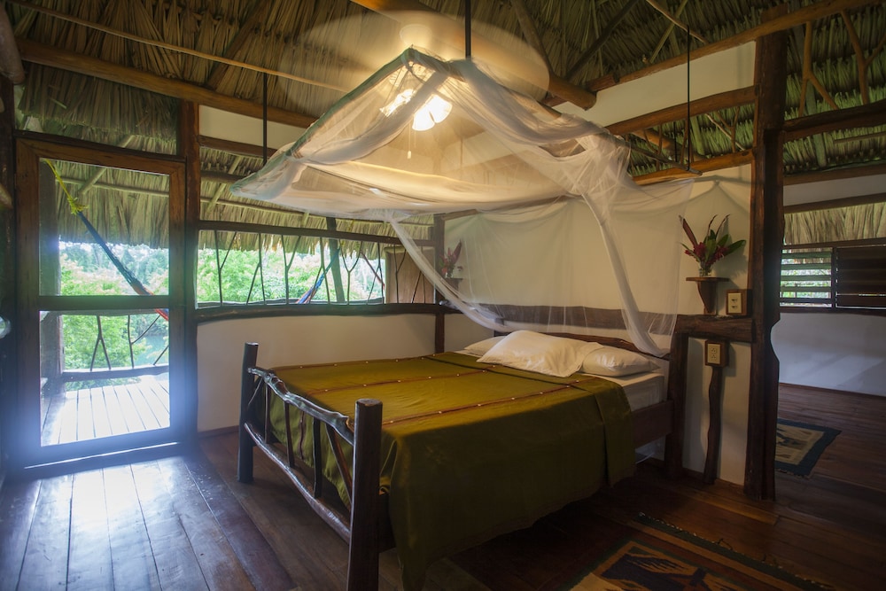 Deluxe Double Room, 2 Queen Beds, River View, Overwater photo 3