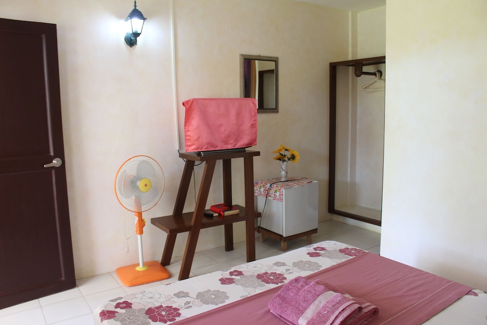 Basic Double Room, 1 Double Bed, Garden View