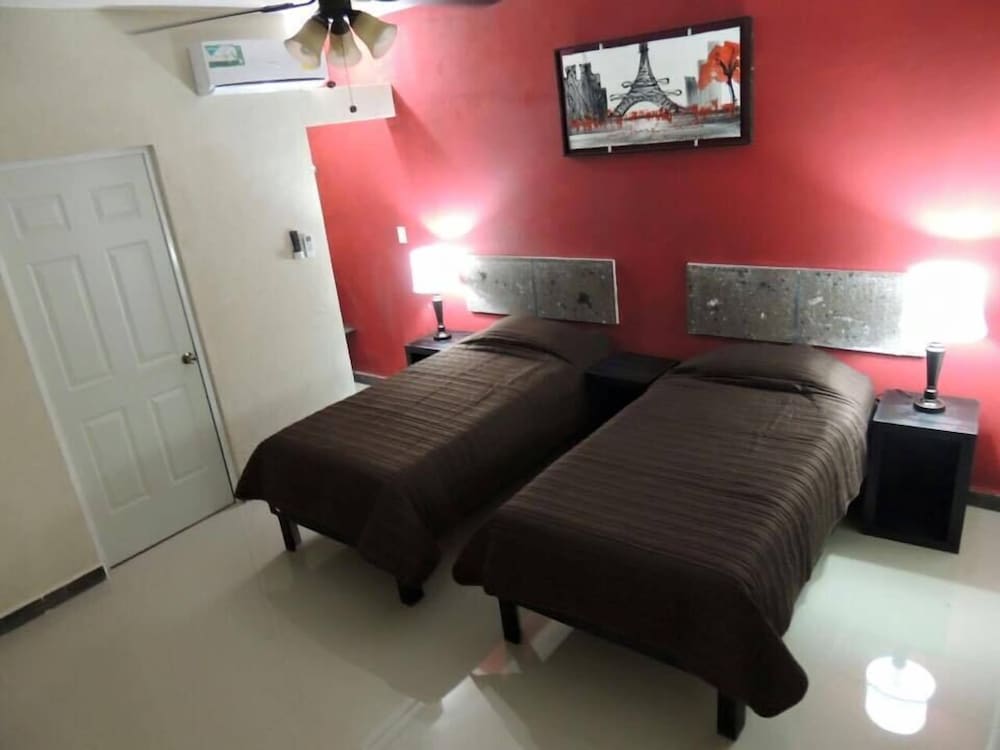 Room, 1 Bedroom photo 2
