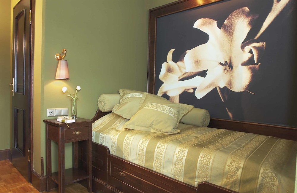 Single Room photo 3
