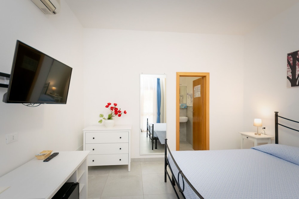 Standard Double Room, Balcony photo 1