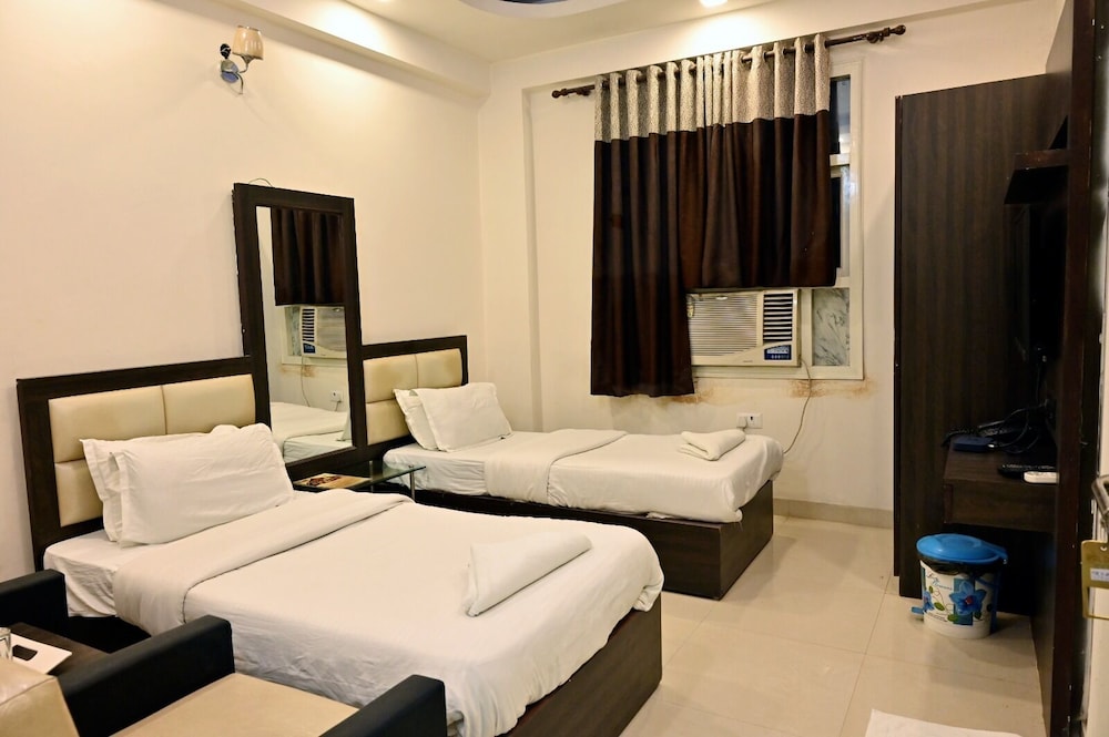 Deluxe Room - Photo 1