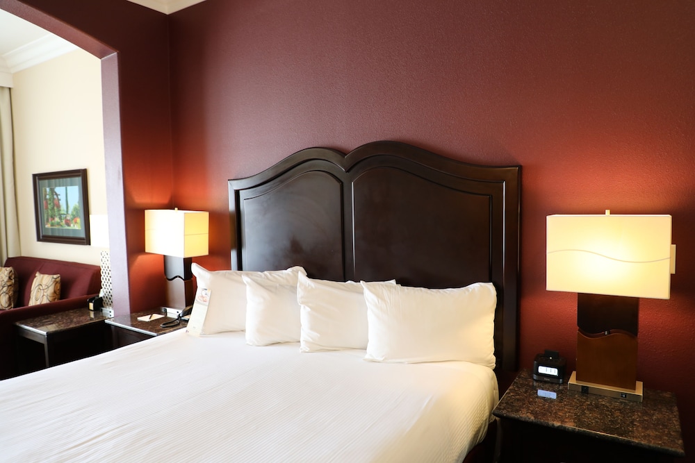 Standard Room, 1 King Bed, Tower (Syrah ADA Suite in Hotel Tower)