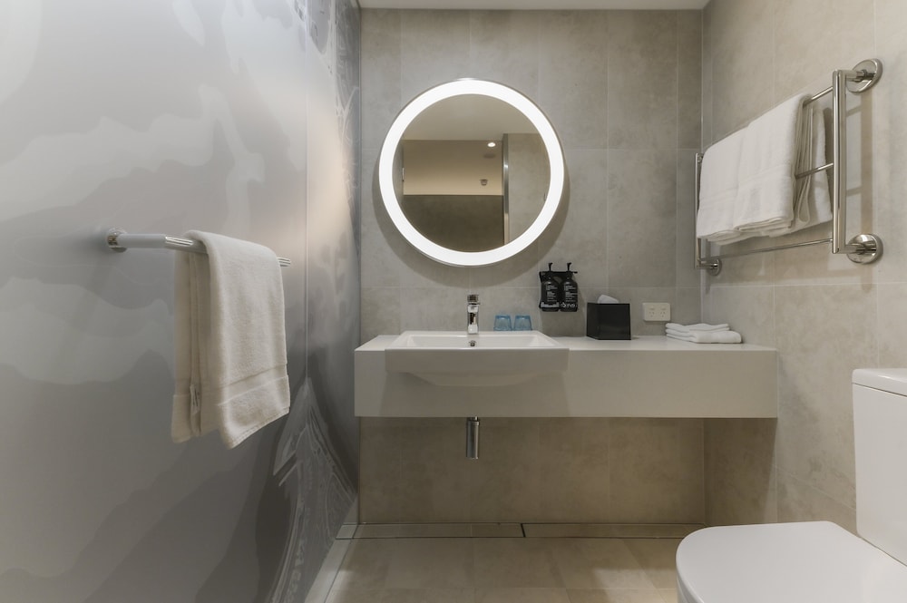 Suite (Free Breakfast) - Photo 6