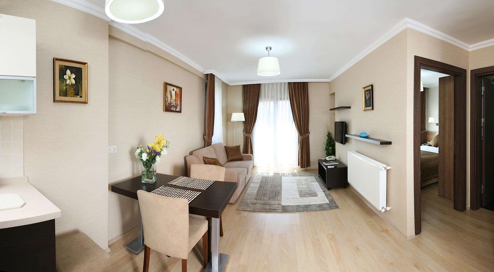 Family Apartment, 1 Bedroom, Kitchenette, City View photo 1