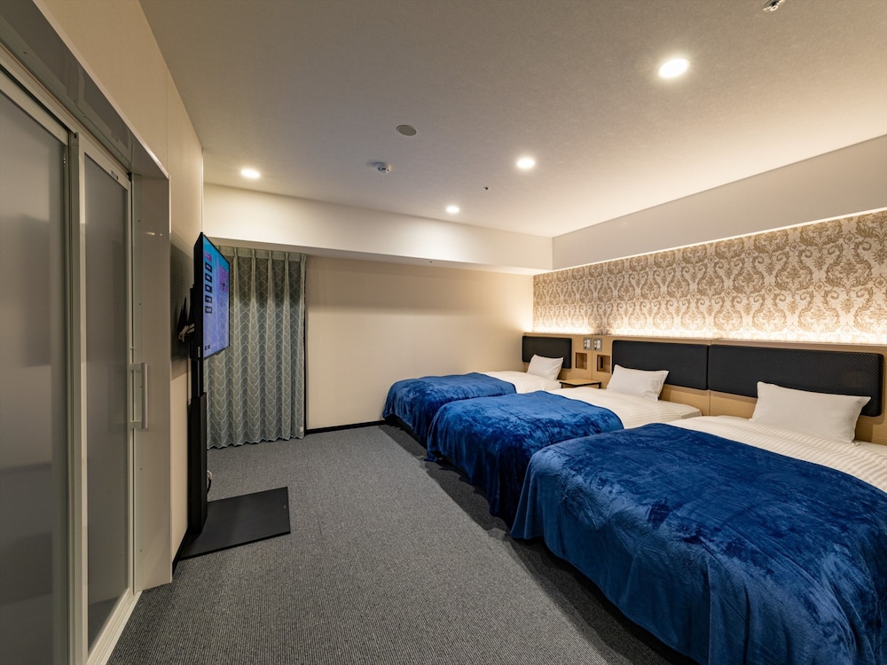 Accessible Triple Room, with 3 Single Beds, Non Smoking - Photo 1