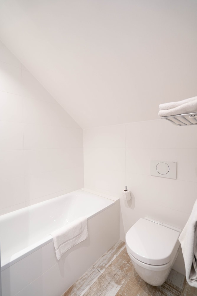 Budget Double (Velux) photo 2