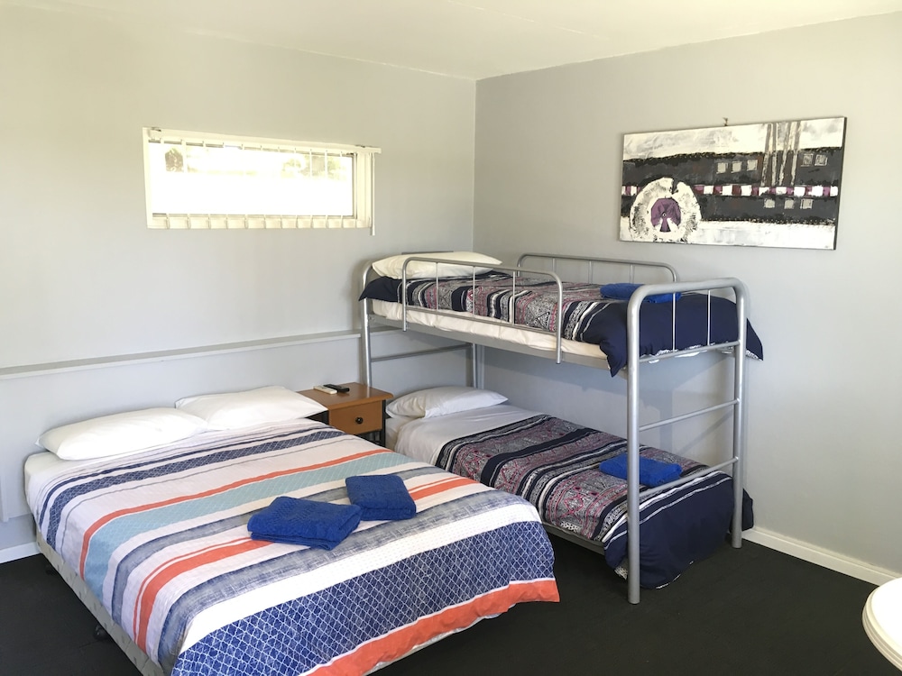 Family Quadruple Room, Multiple Beds photo 1