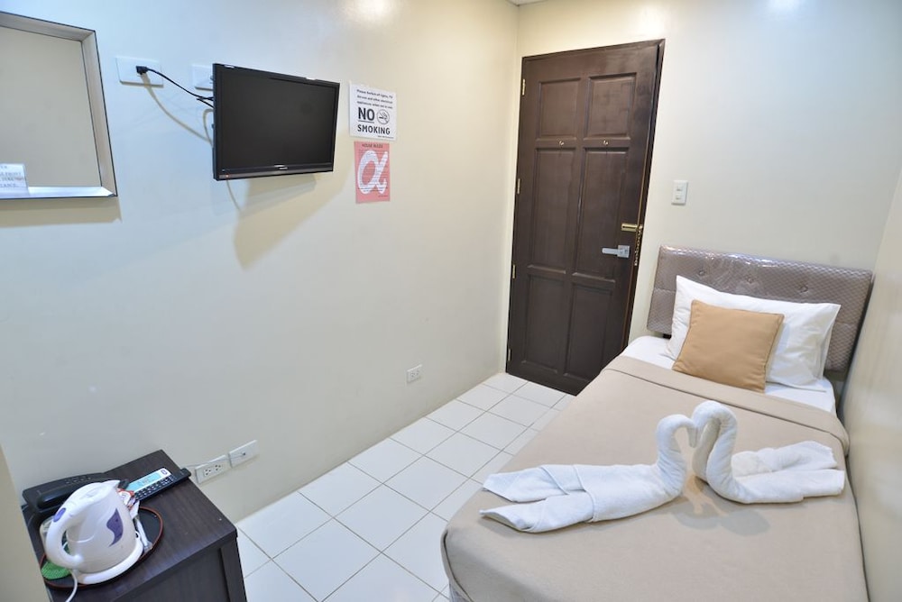 Standard Single Room, 1 Twin Bed, Shared Bathroom photo 3