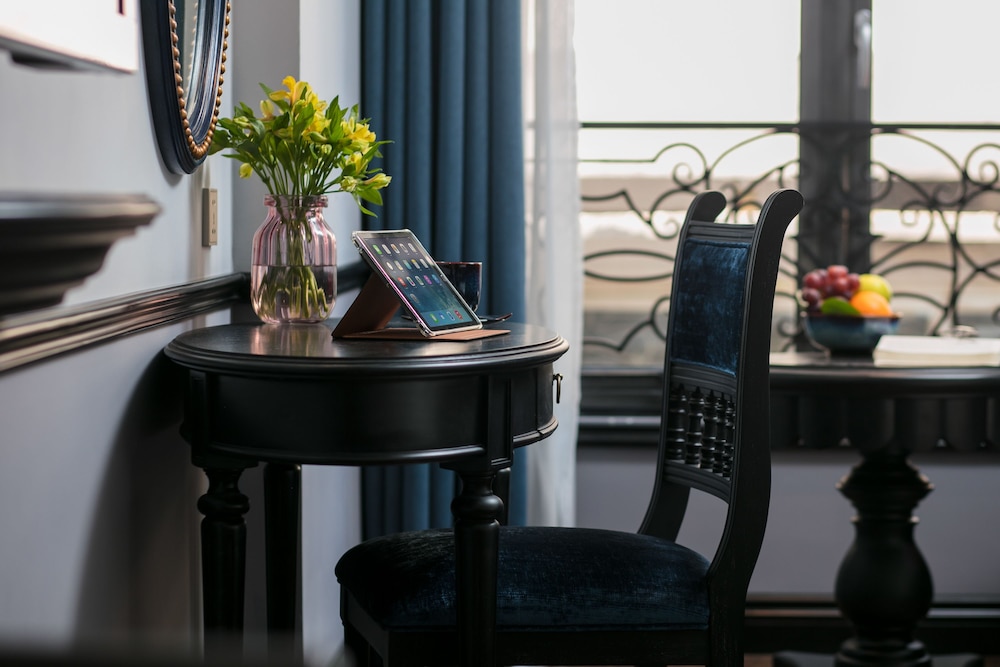 Family Suite with window photo 2