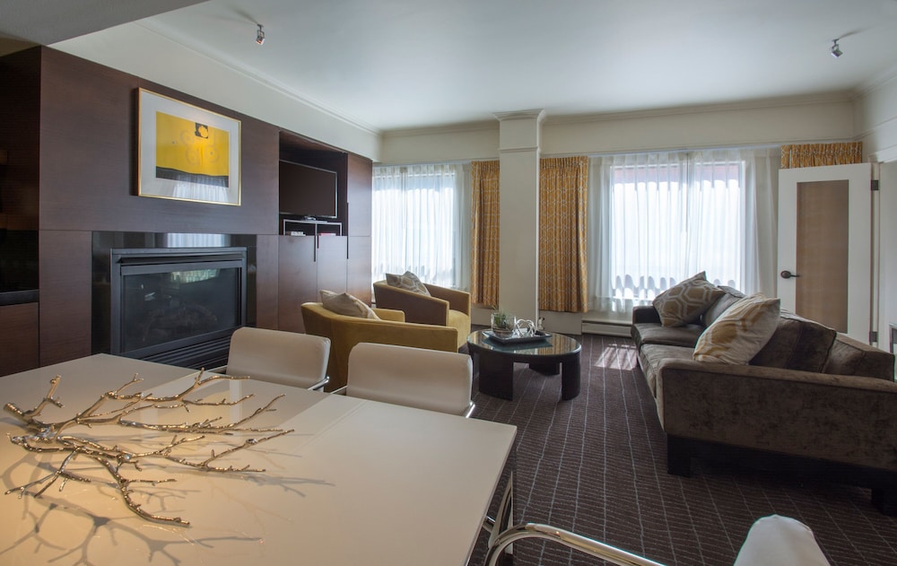 Suite - Photo 7