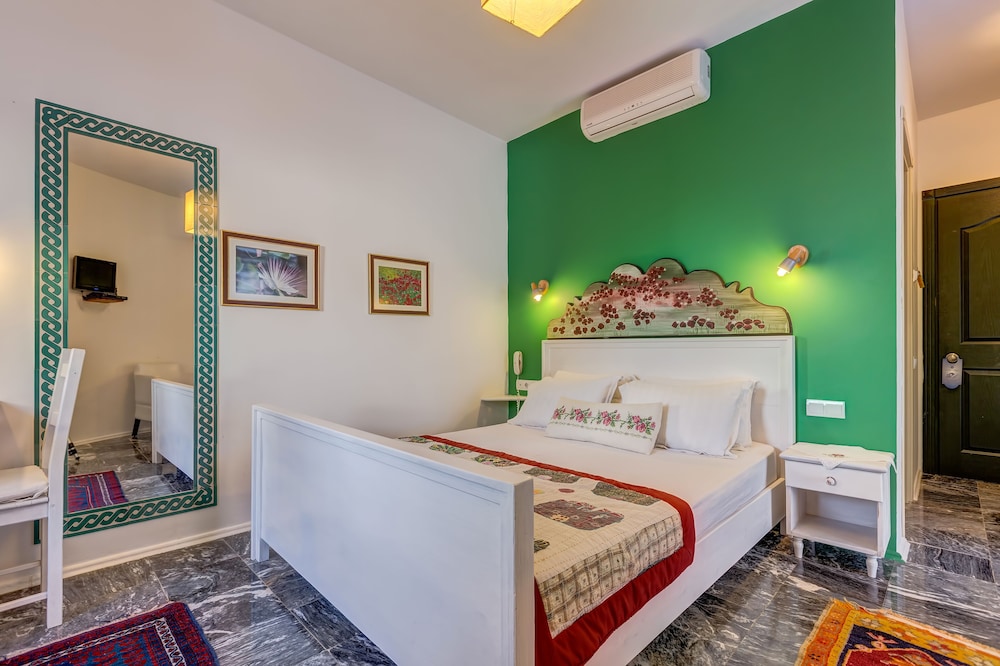Double Room, Jetted Tub
