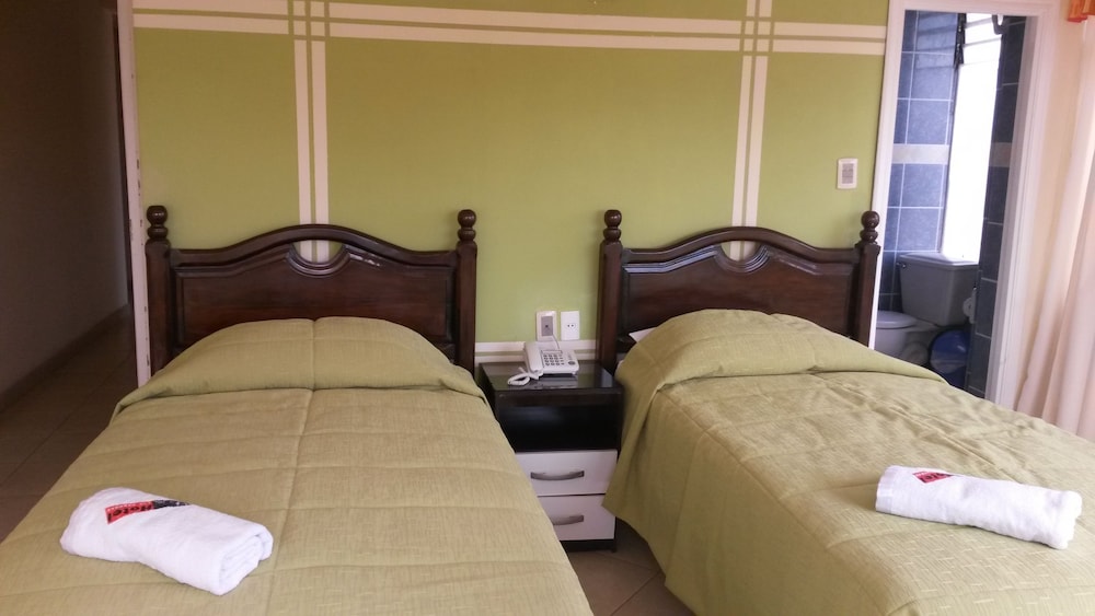 Standard Double Room, 2 Twin Beds, Non Smoking photo 1